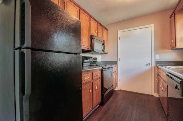 587 Joshua Drive, Clarksville, TN 37042