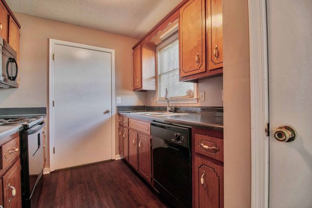 587 Joshua Drive, Clarksville, TN 37042