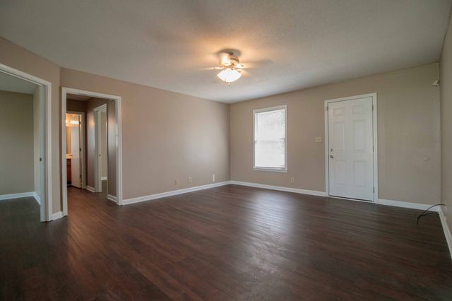 587 Joshua Drive, Clarksville, TN 37042