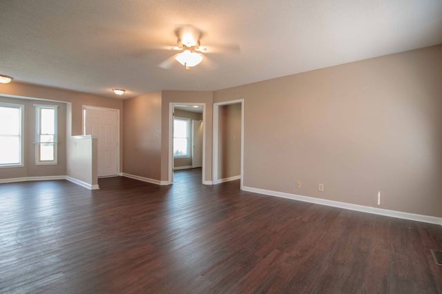 587 Joshua Drive, Clarksville, TN 37042