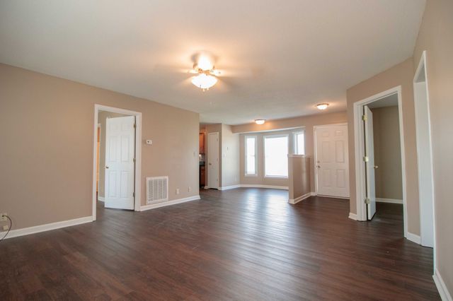 587 Joshua Drive, Clarksville, TN 37042