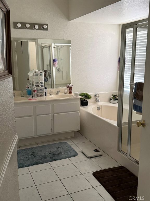 Image 12 of property listing at 13794 Valera, Victorville, CA 92392