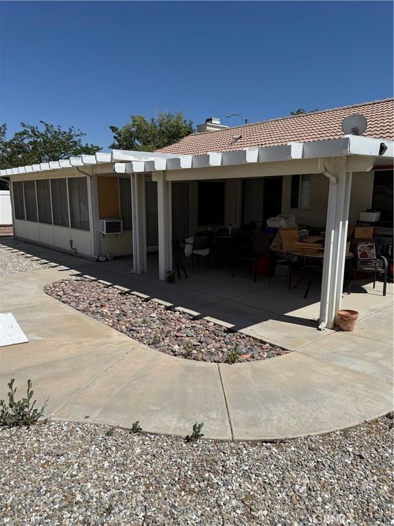Image 13 of property listing at 13794 Valera, Victorville, CA 92392