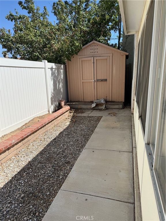 Image 15 of property listing at 13794 Valera, Victorville, CA 92392
