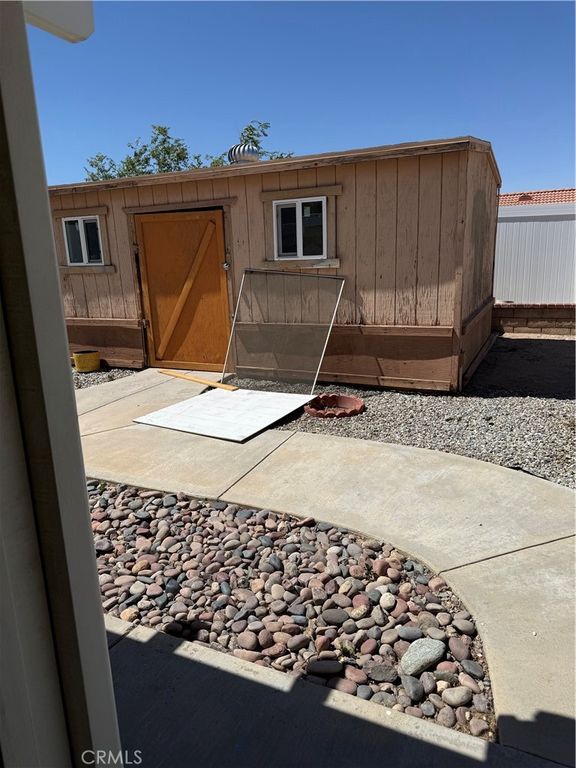 Image 16 of property listing at 13794 Valera, Victorville, CA 92392