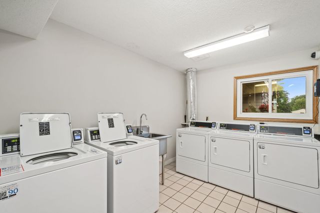 4 Pine Tree Drive 223, Arden Hills, MN 55112