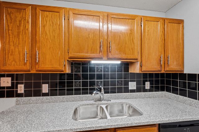 4 Pine Tree Drive 223, Arden Hills, MN 55112