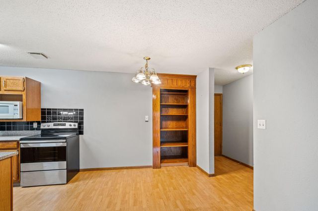 4 Pine Tree Drive 223, Arden Hills, MN 55112