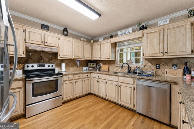 6610 Jessie Circle, Flowery Branch, GA 30542