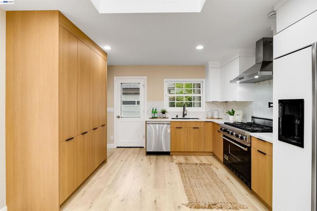 1158 Fremont St, San Jose, CA 95126