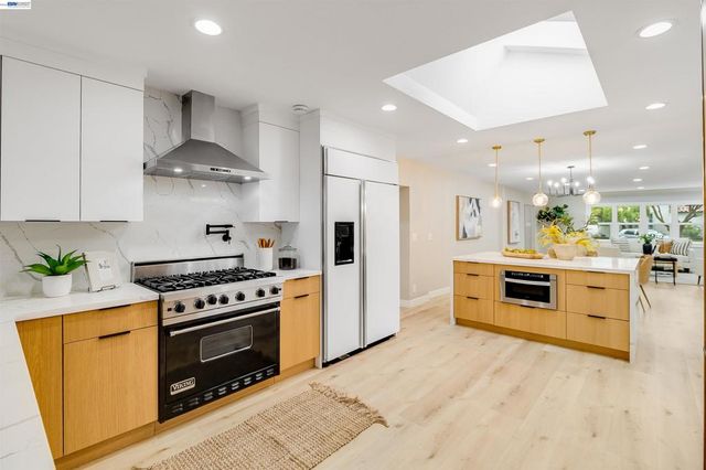 1158 Fremont St, San Jose, CA 95126