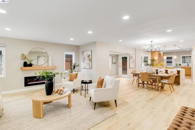 1158 Fremont St, San Jose, CA 95126