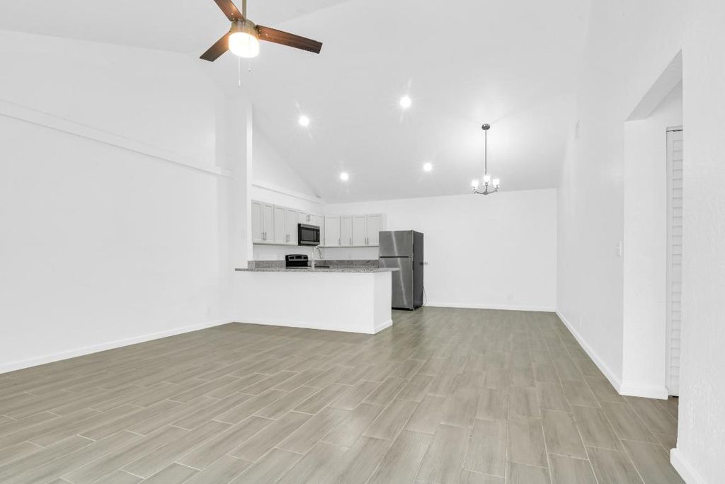 13737 Yarmouth Drive, Wellington, FL 33414