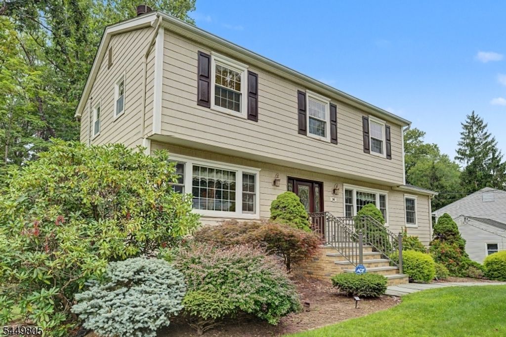 34 Cavell Pl, West Caldwell Twp., NJ 07006 — photo 2