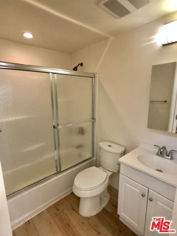 517 N Harvard Boulevard, Los Angeles, CA 90004
