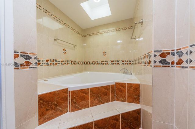 121 CRANDON BL 248, Key Biscayne, FL 33149