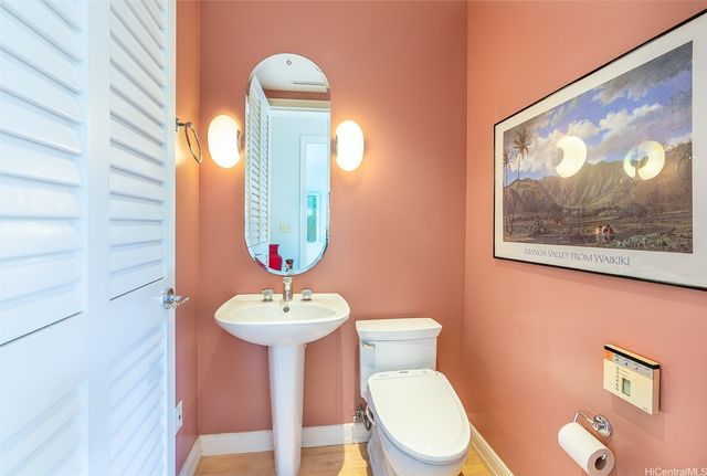 1740 S Beretania Street 30, Honolulu, HI 96826