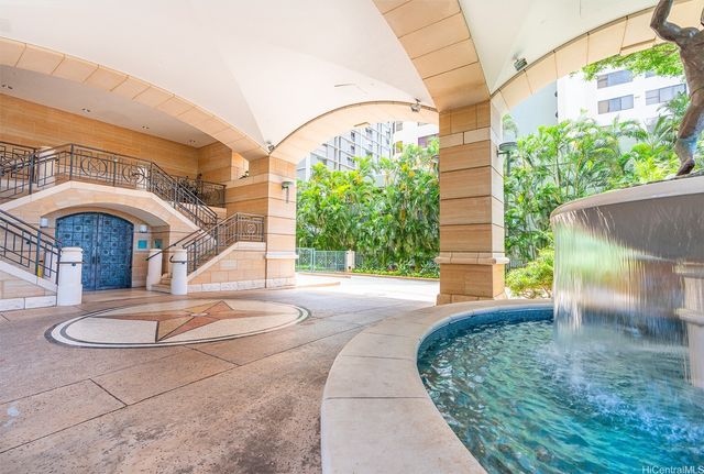 1740 S Beretania Street 30, Honolulu, HI 96826
