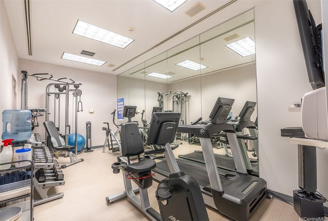 1740 S Beretania Street 30, Honolulu, HI 96826