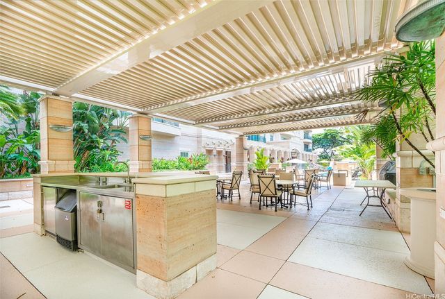 1740 S Beretania Street 30, Honolulu, HI 96826