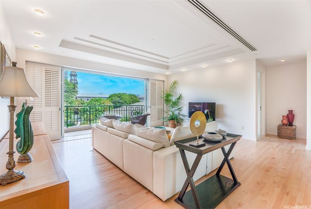 1740 S Beretania Street 30, Honolulu, HI 96826