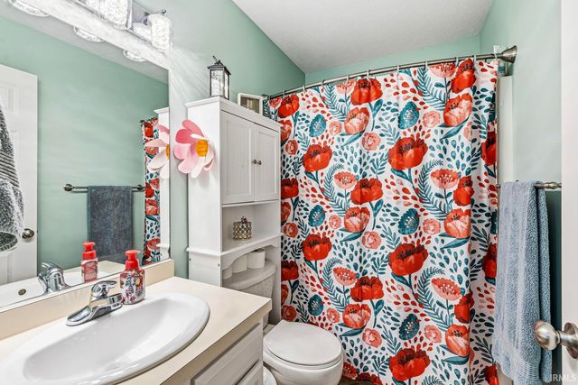 18123 Montgomry Lane, Goshen, IN 46528