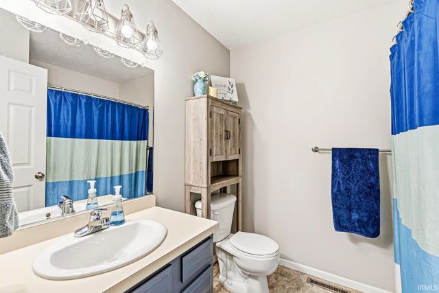 18123 Montgomry Lane, Goshen, IN 46528