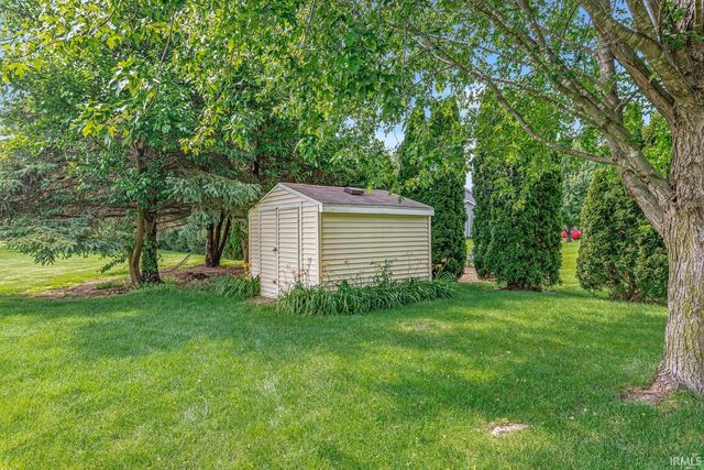 18123 Montgomry Lane, Goshen, IN 46528