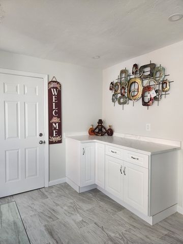 52 Harrison St, Worcester, MA 01604