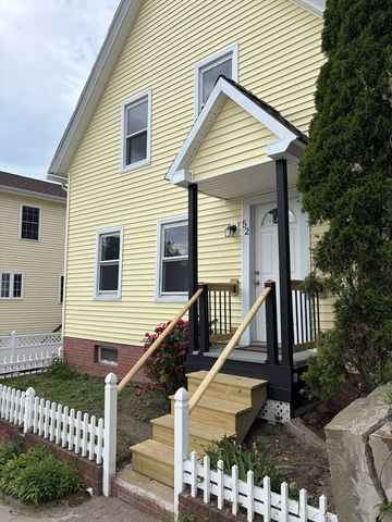 52 Harrison St, Worcester, MA 01604