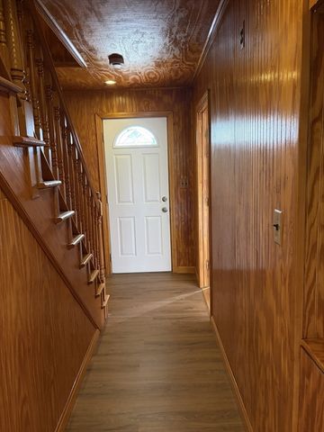 52 Harrison St, Worcester, MA 01604