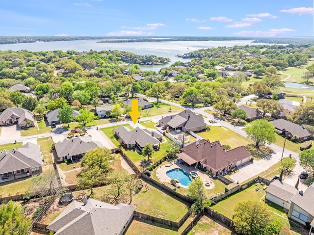 5308 Mission Circle, Granbury, TX 76049