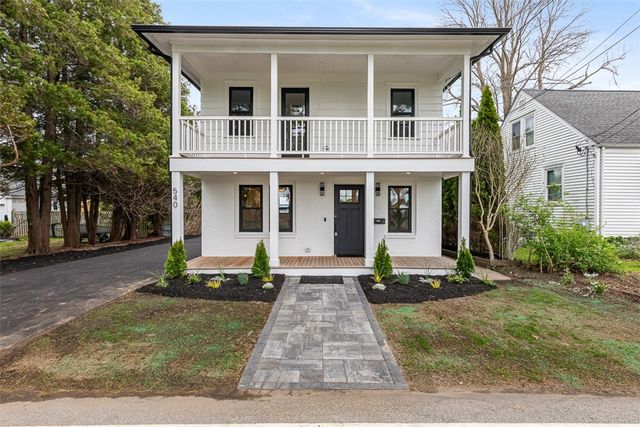540 Middle Highway, Barrington, RI 02806