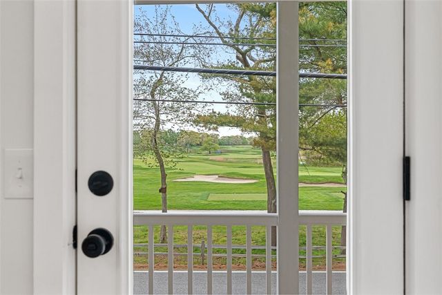 540 Middle Highway, Barrington, RI 02806
