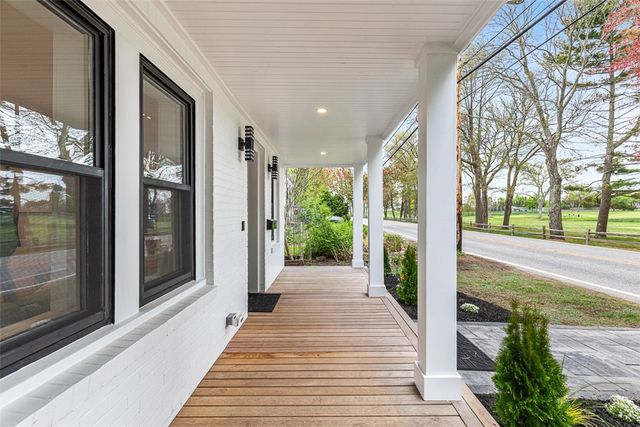 540 Middle Highway, Barrington, RI 02806