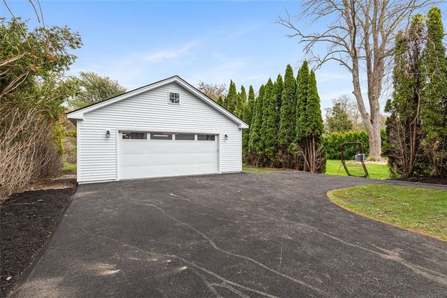 540 Middle Highway, Barrington, RI 02806