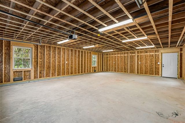 540 Middle Highway, Barrington, RI 02806