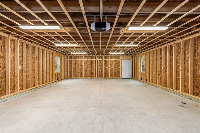 540 Middle Highway, Barrington, RI 02806