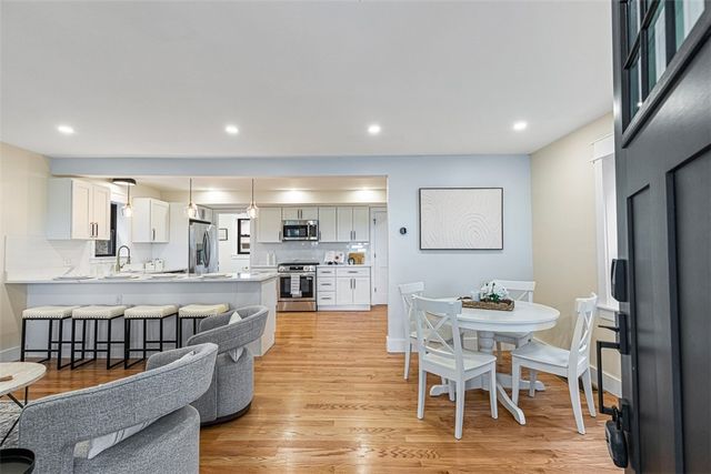 540 Middle Highway, Barrington, RI 02806