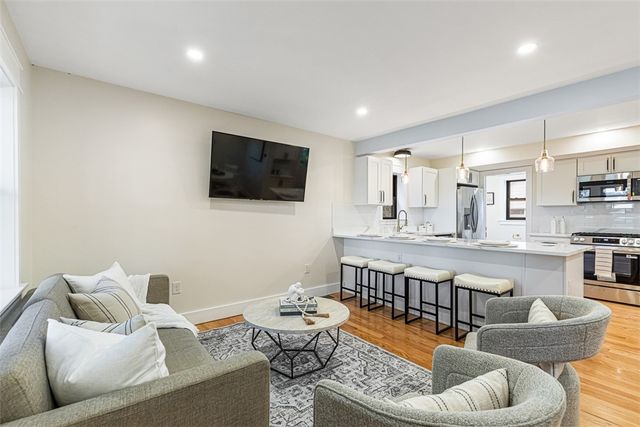 540 Middle Highway, Barrington, RI 02806