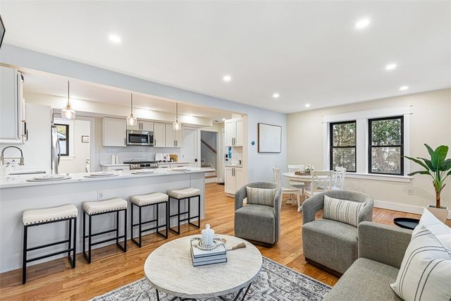 540 Middle Highway, Barrington, RI 02806