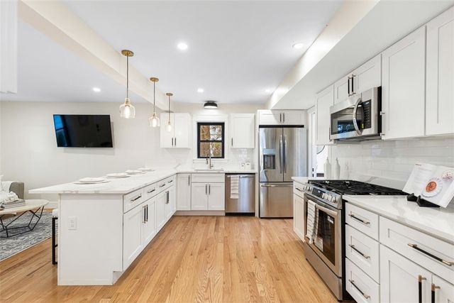 540 Middle Highway, Barrington, RI 02806