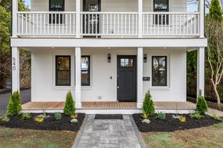 540 Middle Highway, Barrington, RI 02806