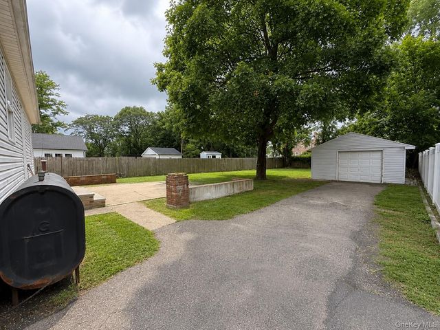 806 Mount Avenue, Wyandanch, NY 11798