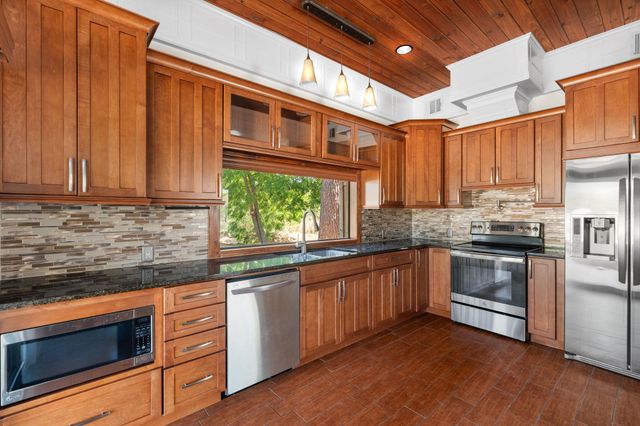 137 Hill DR, Granite Shoals, TX 78654
