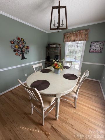236 Robinwood Circle NE, Lenoir, NC 28645