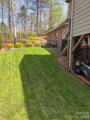 236 Robinwood Circle NE, Lenoir, NC 28645