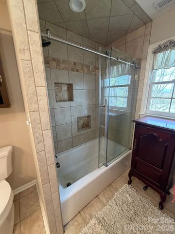 236 Robinwood Circle NE, Lenoir, NC 28645