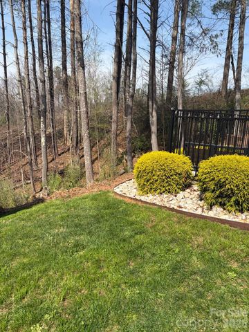 236 Robinwood Circle NE, Lenoir, NC 28645