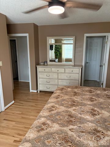 236 Robinwood Circle NE, Lenoir, NC 28645